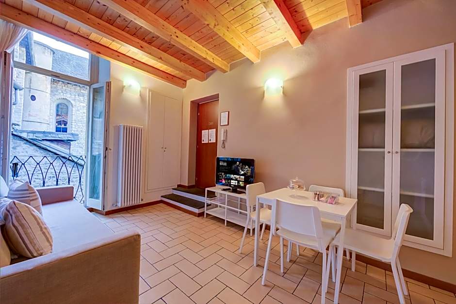 Le Stanze del Lago Apartments