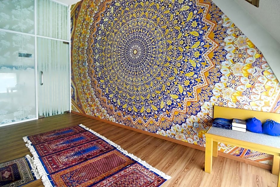 Rhadana Hotel