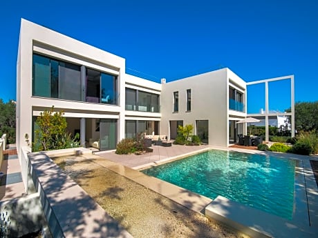 Luxurious Villa in Tavira with Private Pool