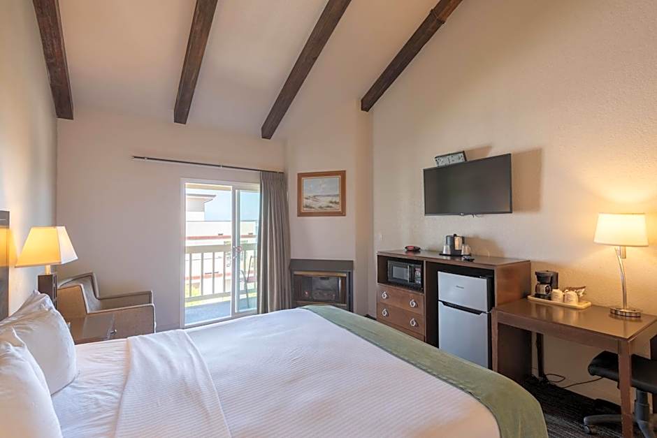 Cannery Row Inn