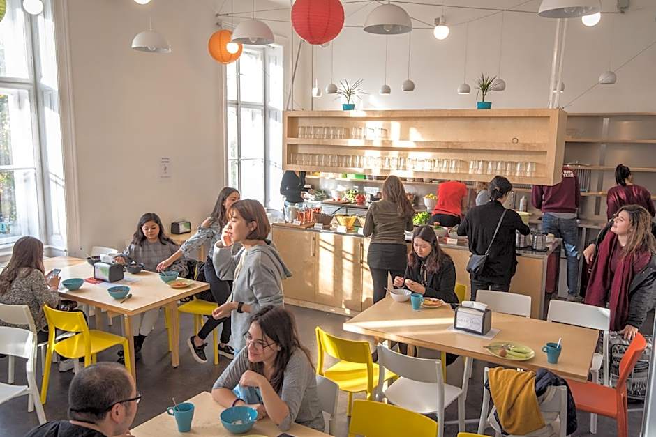 Avenue Hostel