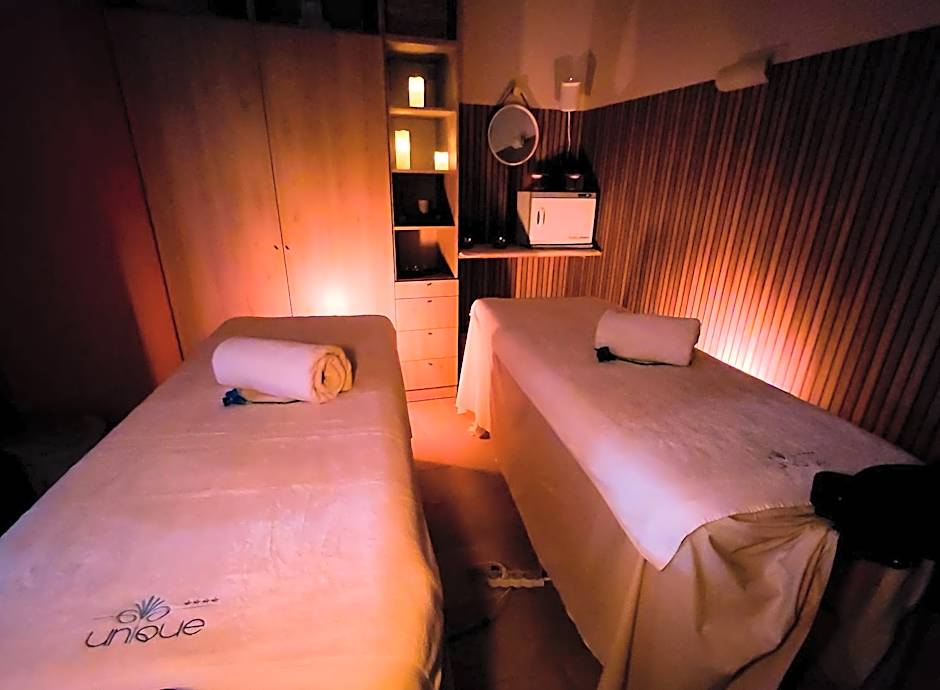 Unique Hôtel Résidence & Spa