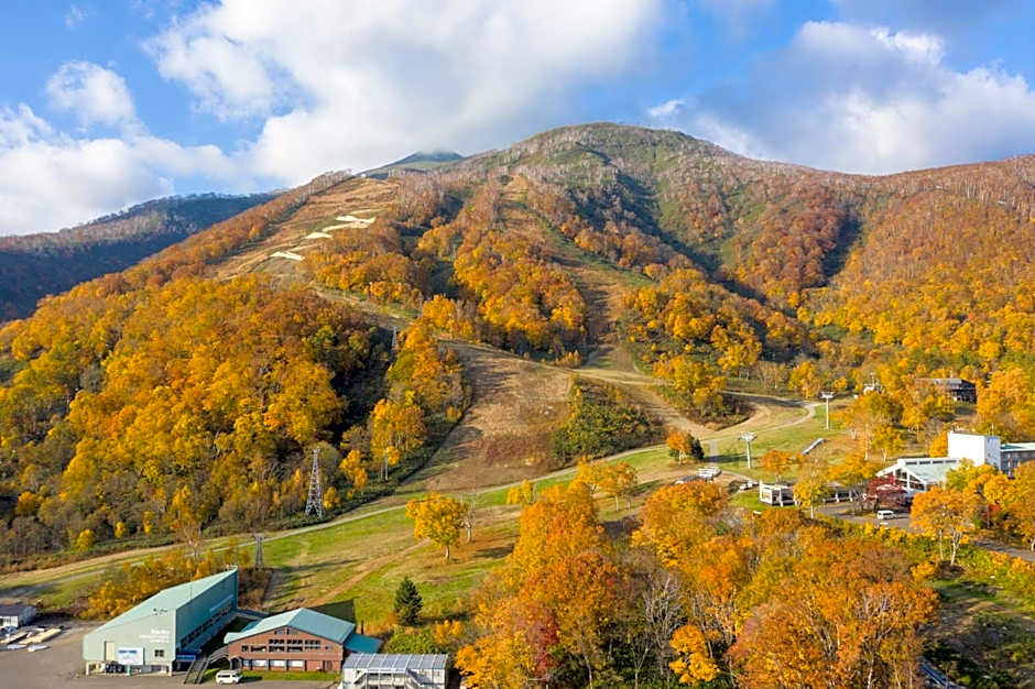 Hinode Hills Niseko Village