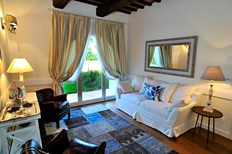 Suite with Garden View