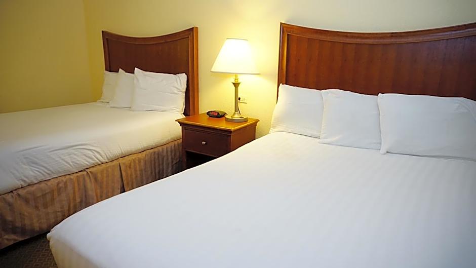 Baymont by Wyndham Arlington At Six Flags Dr