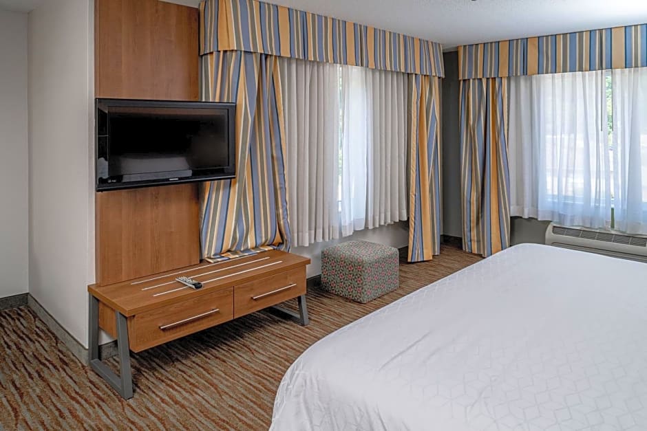 Holiday Inn Express and Suites Pikeville By IHG