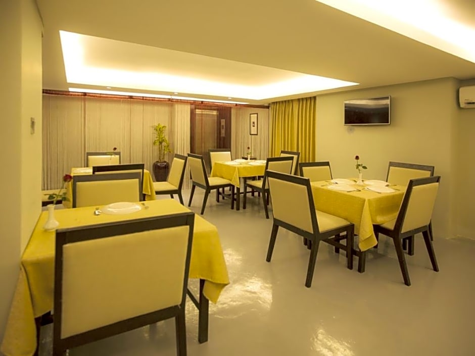 Shwe Pyi San Yar Hotel