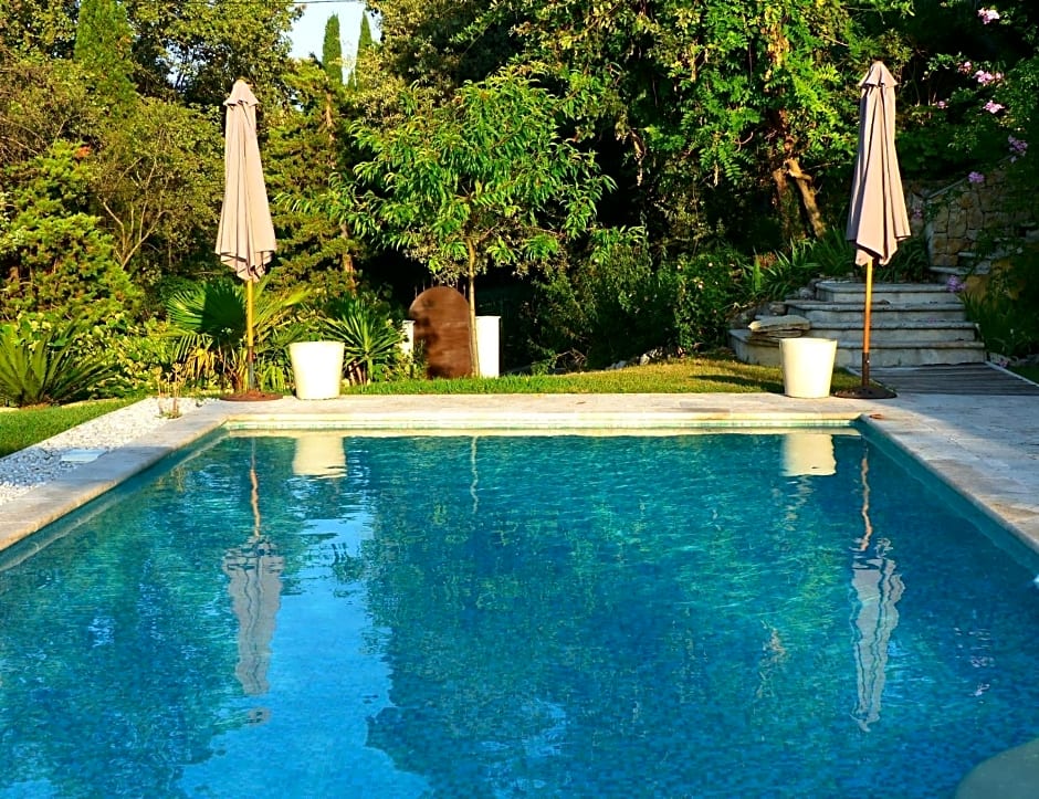 O Tilia D'Azur – Roquefort-Les Pins, CT