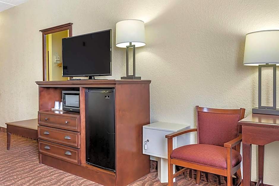 Comfort Inn & Suites Branson Meadows