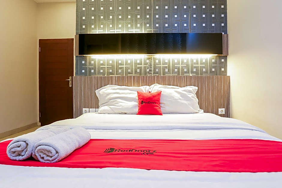 RedDoorz @ Jamin Ginting Medan