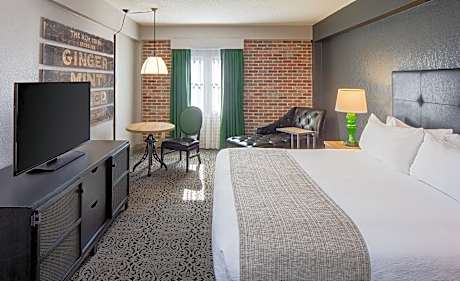 Standard King Room
