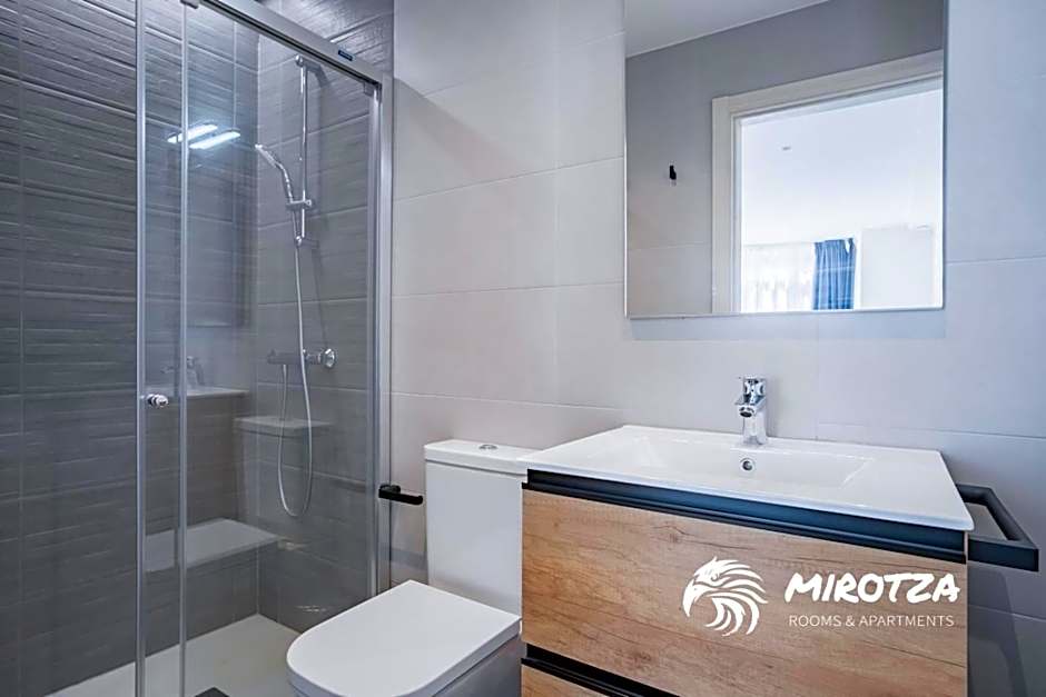 MIROTZA ROOMS AND APARTMENTS