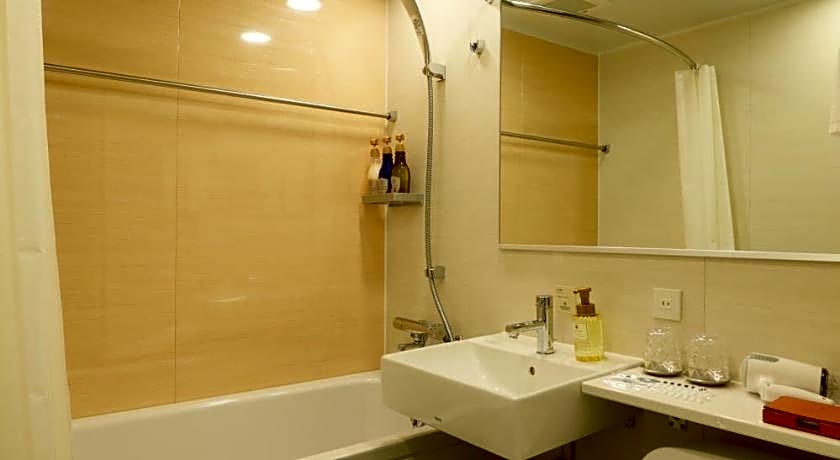 Candeo Hotels Matsuyama Okaido