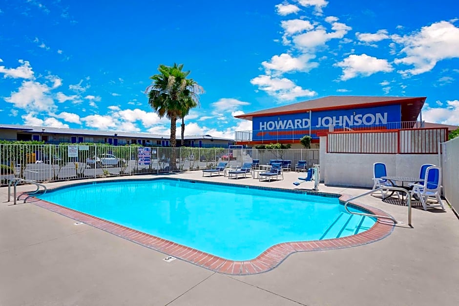 Howard Johnson by Wyndham Las Vegas near the Strip