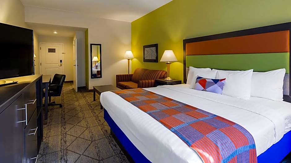 Best Western Plus Newport News Inn & Suites