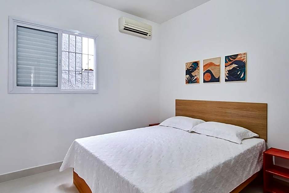 SOL 2: Charmoso com Piscina e Churrasqueira e AR