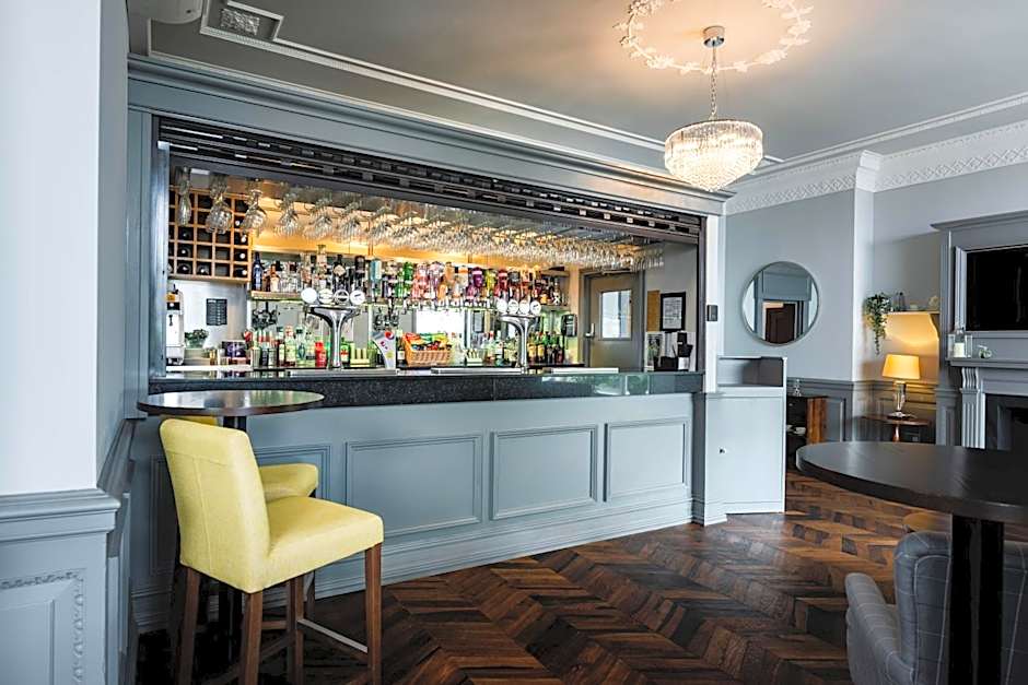 Southcrest Manor Hotel; BW Signature Collection