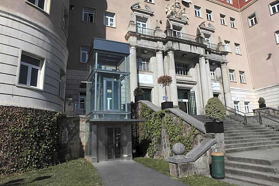 Hotel Seminario Aeropuerto Bilbao