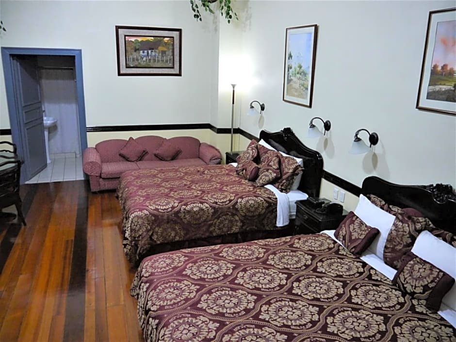 Hotel Santo Tomas / Historical Property