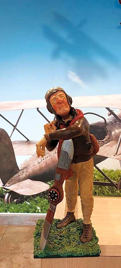 Sky High Hotel Airport 200 meters from the terminal