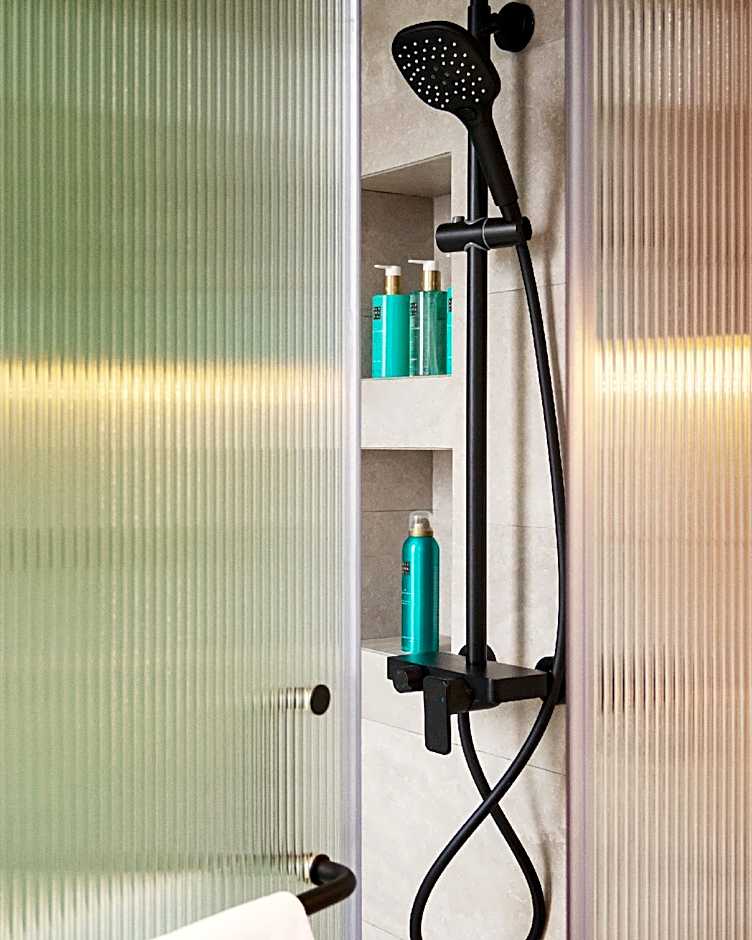 Weave Suites - Central West