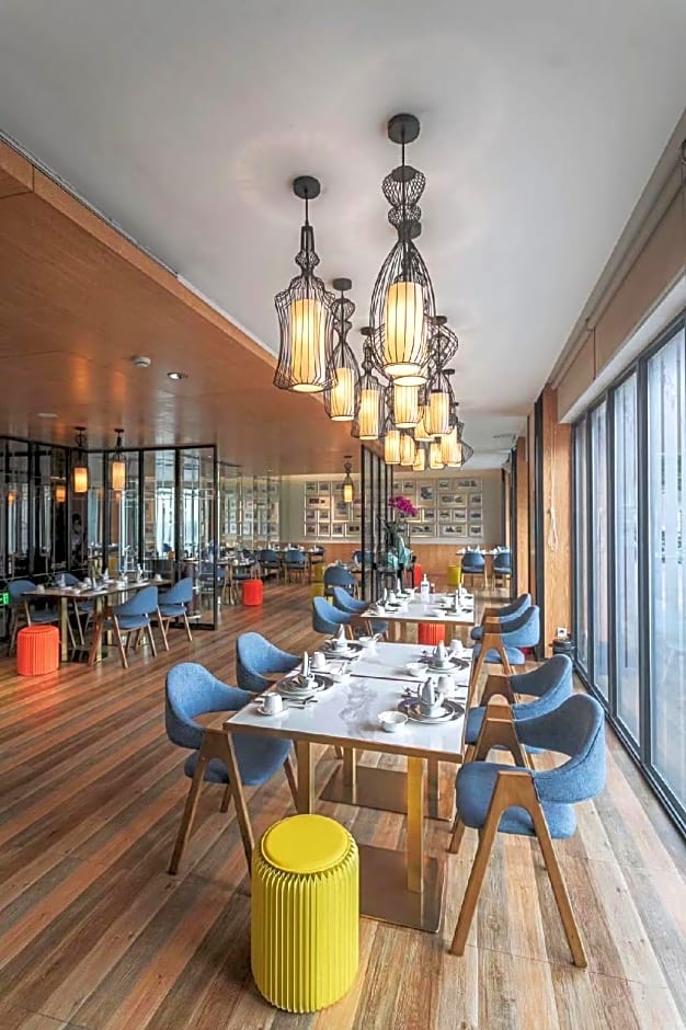 Ln Hotel Five