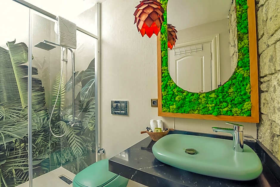 ZEYHOUSE ALACATI