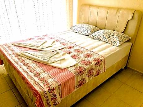 Two-Bedroom Apartment (6 Adults)