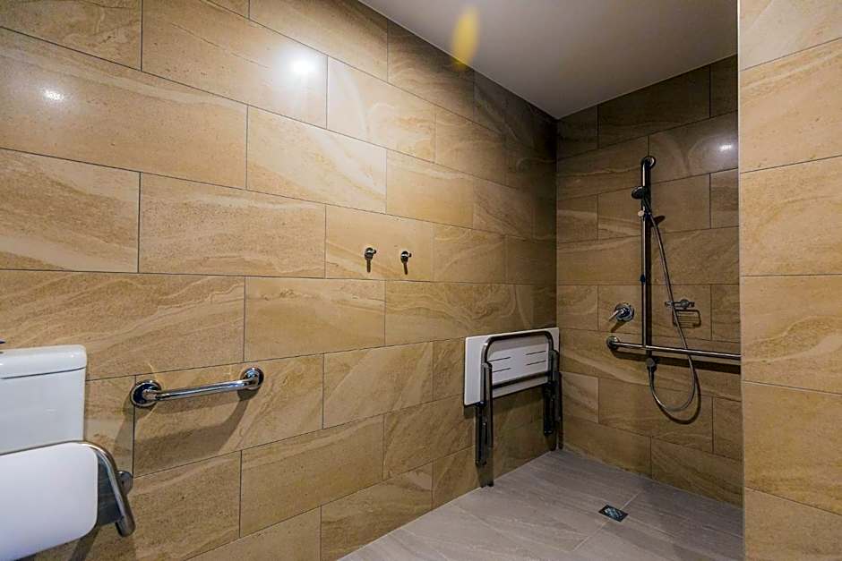 The Windsor, Hotel Rooms & Apartments