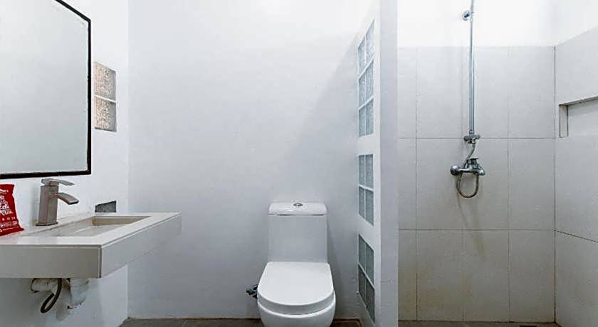 RedDoorz @ EL Runway Hotel Bulacan