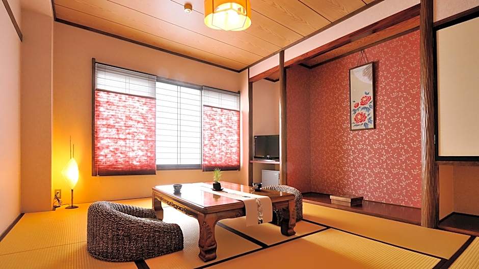 Uematsuya Ryokan Hotel