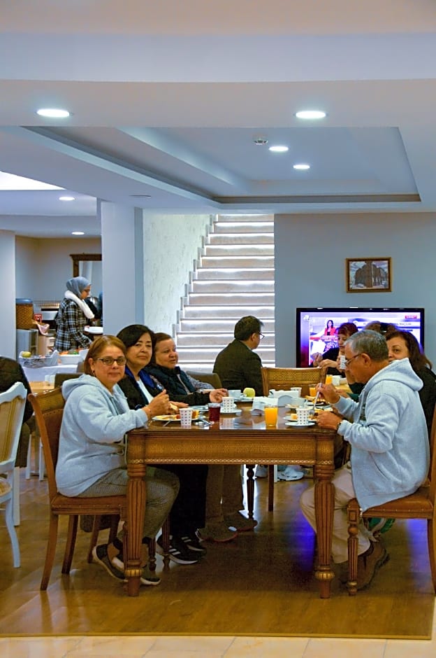 Albatros Premier Hotel