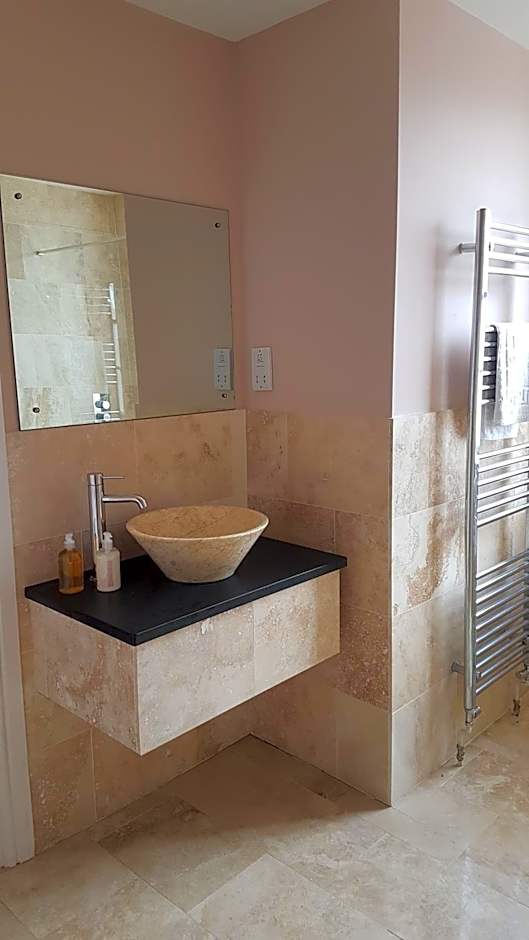 The Antelope at Upavon