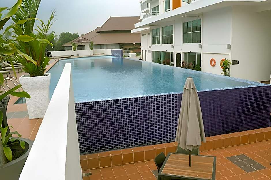 Tenera Hotel & Suites