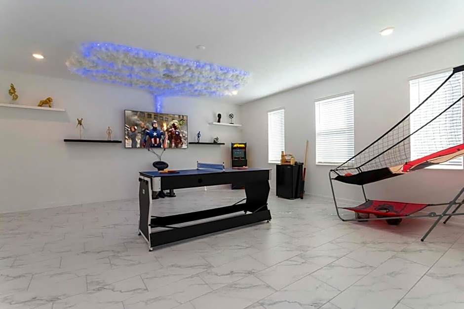 Super nice and spacious 9BDR home