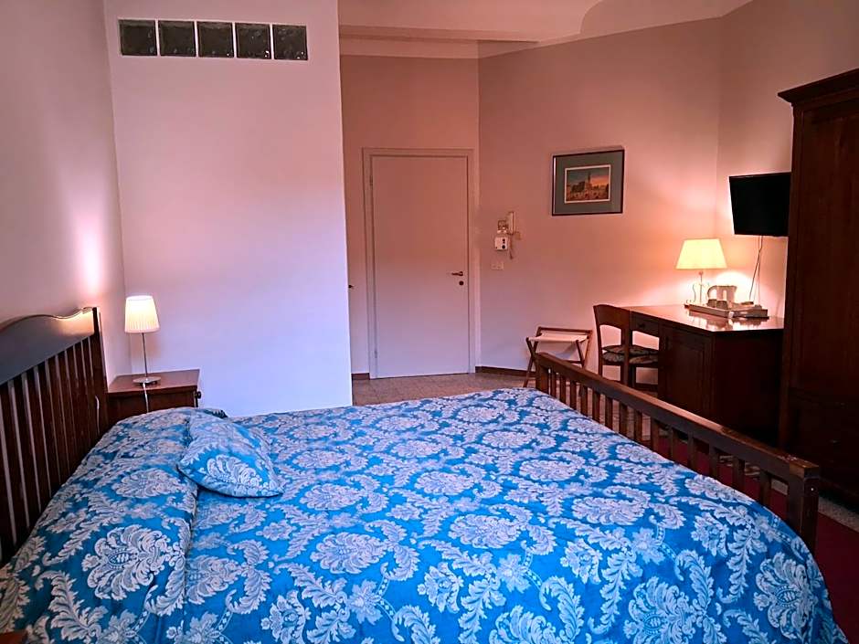 Hotel Tourist House
