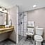 Days Inn & Suites by Wyndham Mesa Near Phoenix