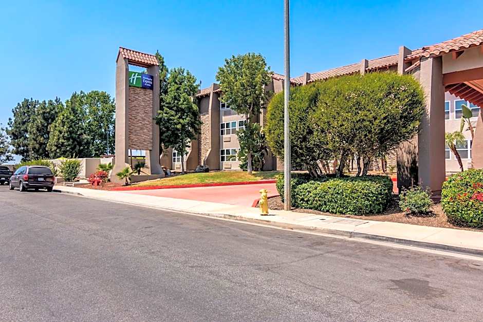 Holiday Inn Express Camarillo By IHG
