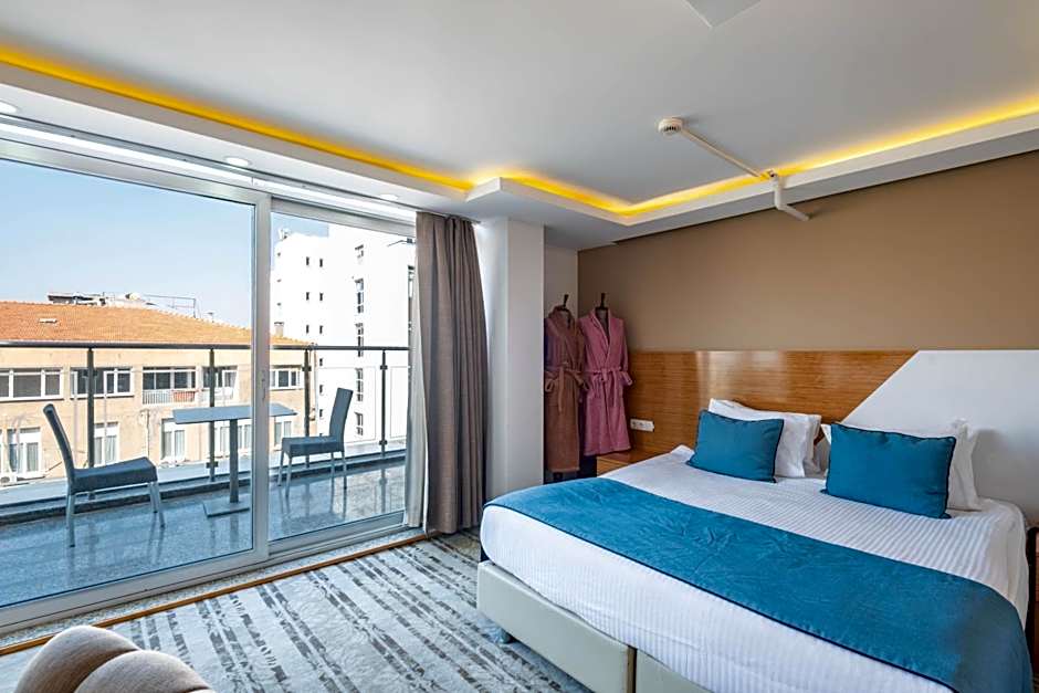 Bulvar Hotel