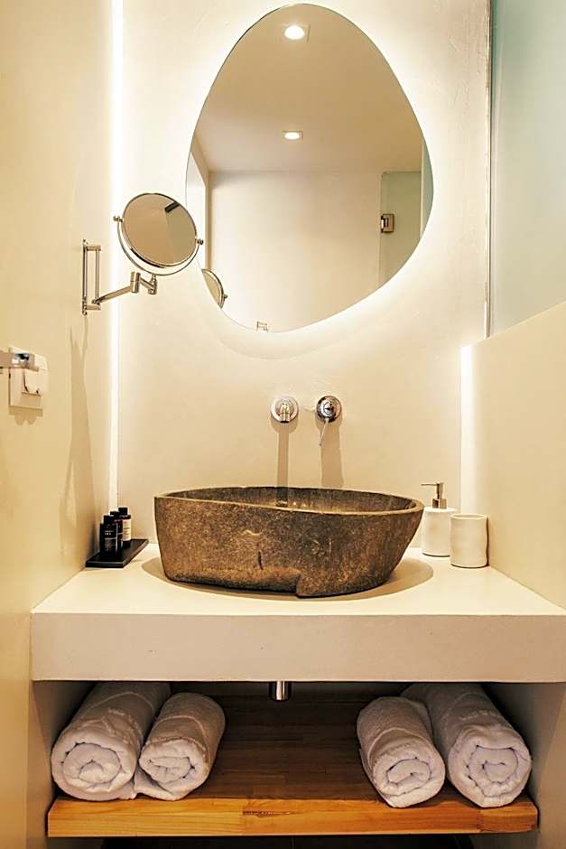 Aliv stone suites & spa