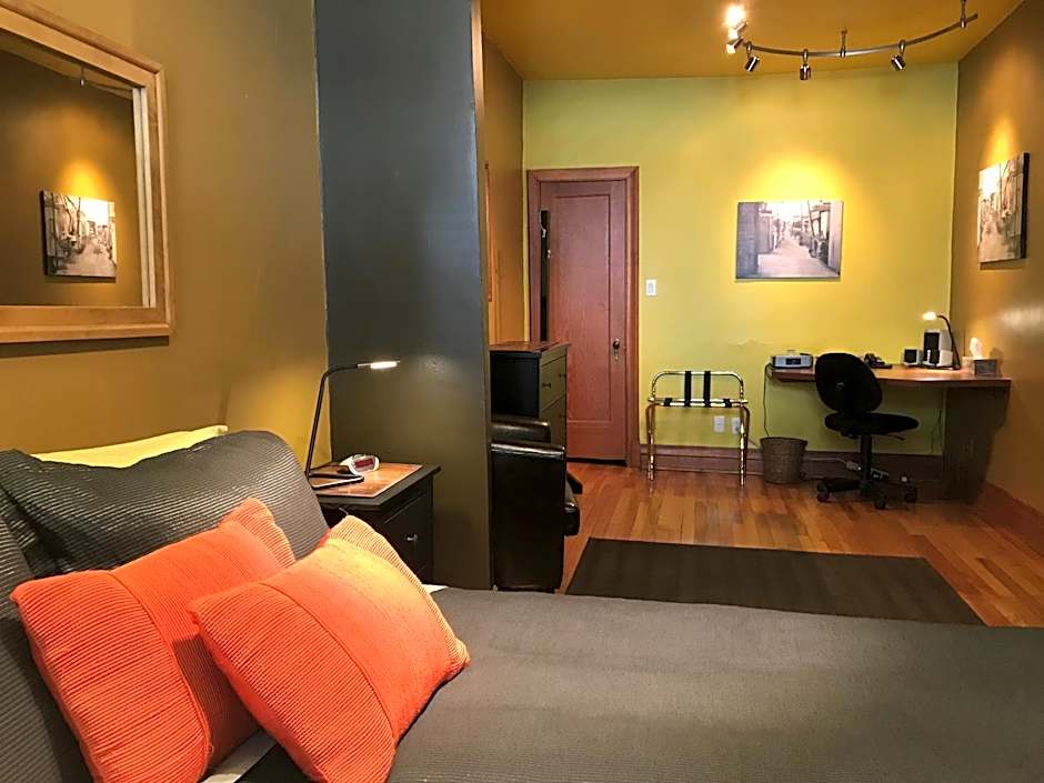 A La Carte Bed & Breakfast