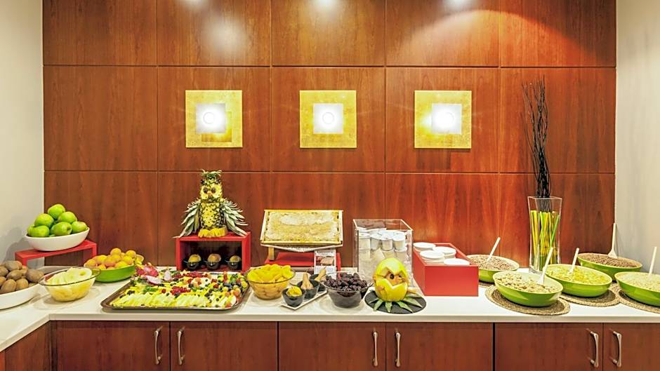 Holiday Inn Milan Garibaldi Station By IHG