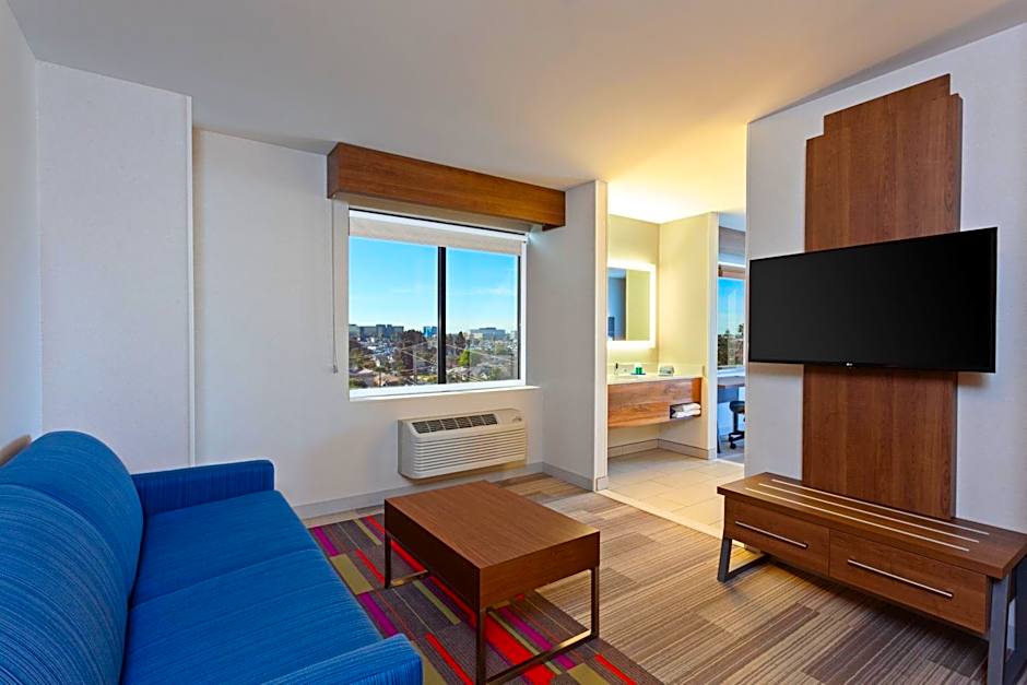 Holiday Inn Express Los Angeles LAX Airport By IHG