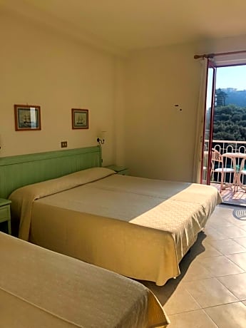 Triple Room with Balcony