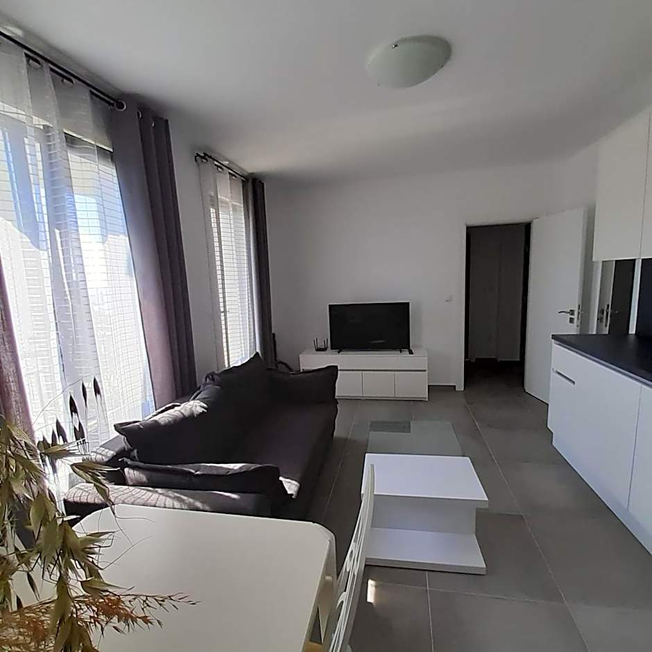 DELUXE Beach Apartment in Sveti Vlas