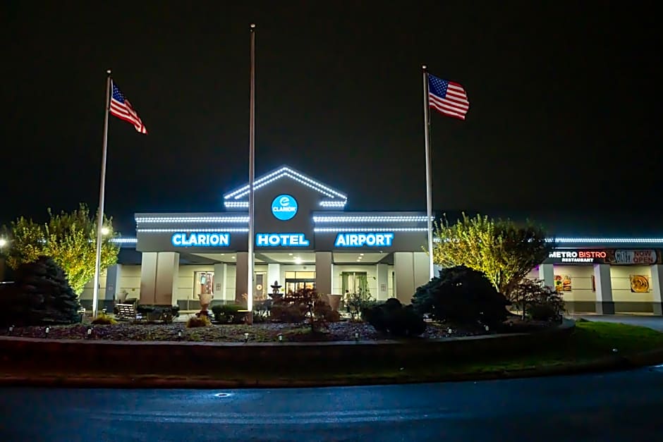 Clarion Hotel Detroit Metro Airport