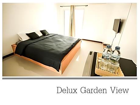 Deluxe Garden View