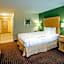 La Quinta Inn & Suites by Wyndham Rochester Mayo Clinic S