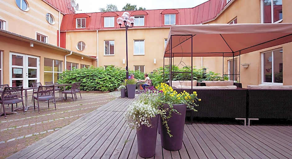 Home Hotel Uman