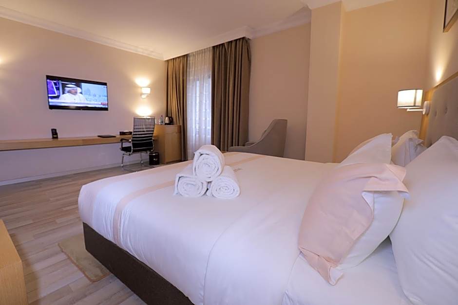 Mado Hotel